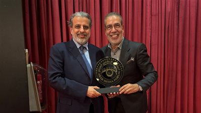 ماضي الخميس يكرم السيناريست مدحت العدل: مسرحية أم كلثوم تجسد مكانة مصر الثقافية عبر الزمن