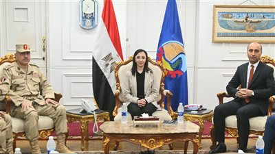 محافظ البحيرة تستقبل مدير جمعية المحاربين القدماء.. وتؤكد: دعم أبطال الوطن وأسر الشهداء واجب وطني