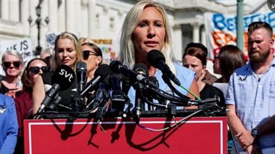 كواليس استقالة نائبة بحملة ترامب من الكونجرس بسبب ضعف السلطة التشريعية أمام القرارات الرئاسية