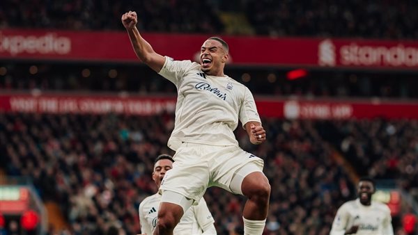 نوتنجهام فورست وليفربول