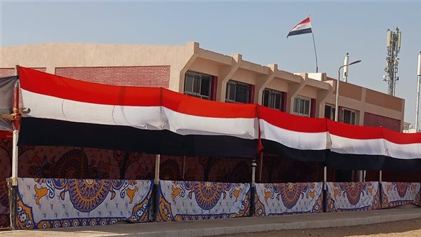 اعلام مصر تزين اللجان