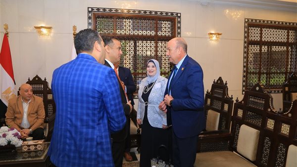 مستشار وزير العمل