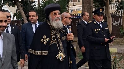 البابا تواضروس الثاني يدلي بصوته في انتخابات مجلس النواب 2025