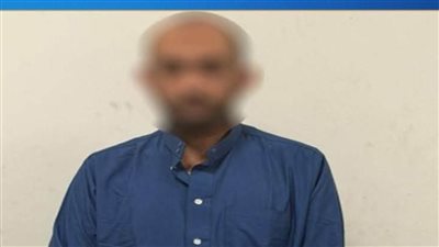 بالجلابية الزرقاء.. المتهم بقتل مهندس الإسكندرية يحضر أولى جلسات محاكمته بنفس زي ارتكاب الجريمة