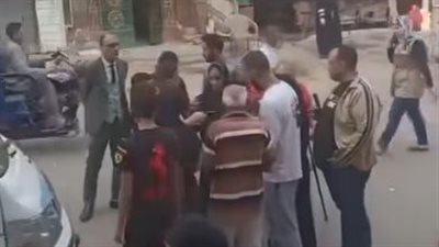 الأمن يفحص فيديو لشخص يوزع مبالغ مالية على المواطنين بدار السلام خلال انتخابات النواب