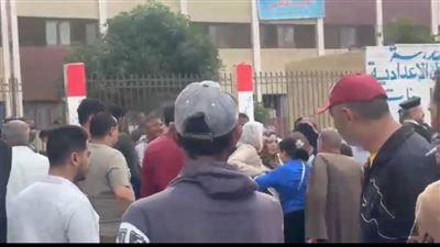 إصابة مرشح بكدمات في الوجه أمام إحدى اللجان بمحافظة الإسماعيلية