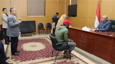 محافظ بني سويف يتابع تنفيذ الحلول لمطالب وشكاوى المواطنين المطروحة بلقاء الأسبوع الماضي