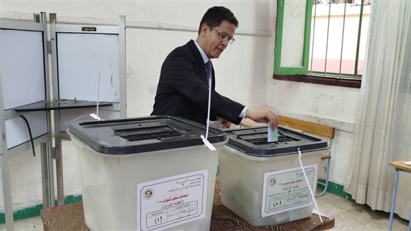 رئيس جامعة بنها يدلي