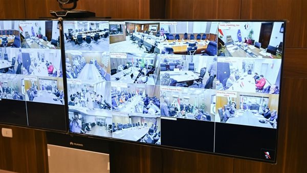 محافظ جنوب يتابع