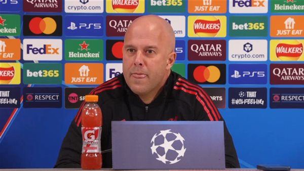 آرني سلوت المدير