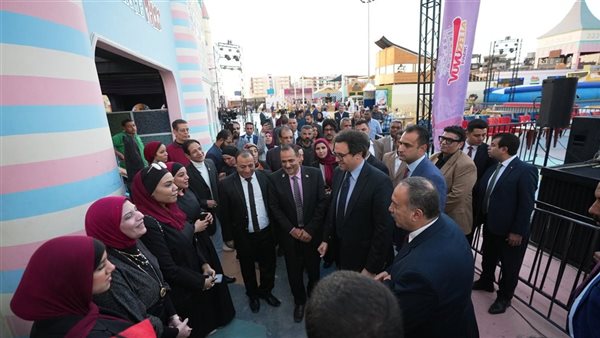 وزير الثقافة ومحافظ