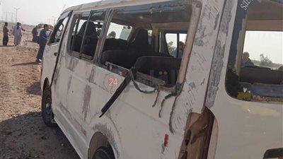 بالأسماء.. إصابة 9 أشخاص إثر انقلاب ميكروباص بالطريق الصحراوي الشرقي في سوهاج