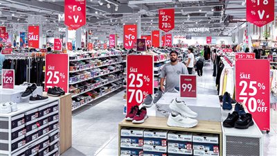 شعبة الملابس الجاهزة: تخفيضات الجمعة البيضاء ستصل إلى 70%.. واحذروا العروض الوهمية