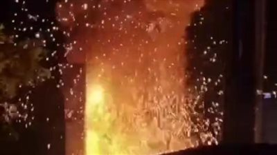 نسيبه ولع فيها.. السيطرة على حريق اندلع في 3 سيارات بورشة سمكرة بالإسكندرية