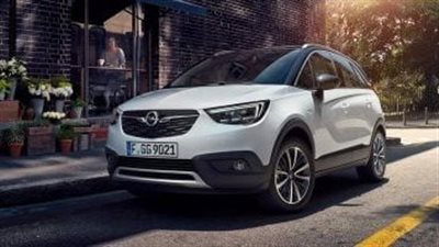 سيدة تقاضي شركة المنصور للسيارات بسبب عيوب في سيارة أوبل كروس لاند