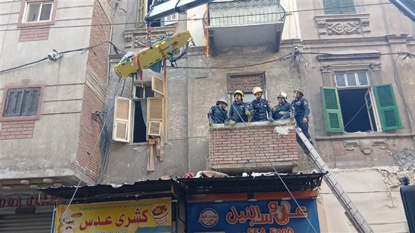 جانب من عمليات الإنقاذ