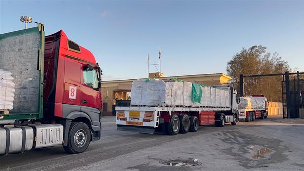 مساعدات الهلال الأحمر