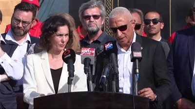 المفوضة الأوروبية من أمام معبر رفح: نثمن الجهود المصرية لوضع نهاية حقيقية لحرب غزة