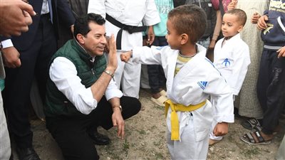 وزير الشباب والرياضة يتفقد المرحلة الأولى من تطوير مركز شباب الاتحاد