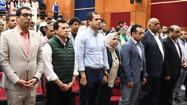 وزير الشباب والرياضة