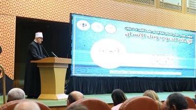 المفتي: أعتز بدعوة الرئيس السيسي لصياغة الشخصية المصرية وتأهيل الشباب وبناء دعاة مستنيرين قادرين على مواجهة التطرف