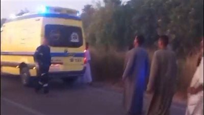 انتشال جثة سائق بعد انقلاب سيارته في ترعة الرمادي بالأقصر