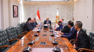 وزير العمل يبحث مع الهيئة القومية للتأمين الاجتماعي تعزيز الحماية الاجتماعية للعمال