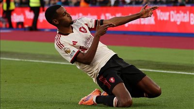 إيزاك: سعيد جدًا بتسجيل أول أهدافي مع ليفربول