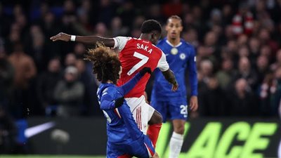 نتيجة مباراة أرسنال وتشيلسي.. التعادل يحسم الشوط الأول وطرد كايسيدو و5 إنذارات