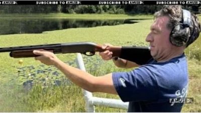 اعتقال مهندس بريطاني بسبب صورته من العطلة في فلوريدا.. ما القصة؟