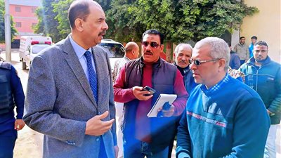 لتغيبهم عن العمل.. إحالة 3 أطباء للتحقيق خلال جولة مفاجئة على وحدة طب أسرة بسوهاج