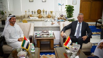 رئيس مصر للطيران يلتقي وفدًا رفيع المستوى من مجموعة طيران أبو ظبي لبحث تعزيز سبل التعاون المشترك