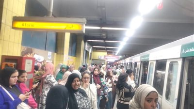 عطل مفاجئ في الخط الثاني للمترو يتسبب في شلل مؤقت بالمحطات