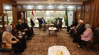 فحص وعلاج 8.5 مليون طالب.. محافظ القليوبية يتابع جهود مبادرة عيون أطفالنا مستقبلنا