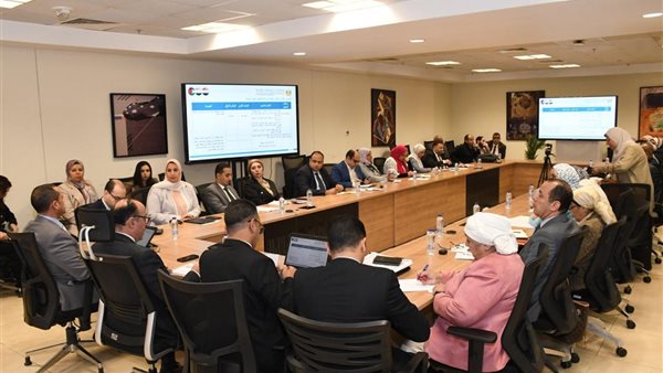 خلال الاجتماع