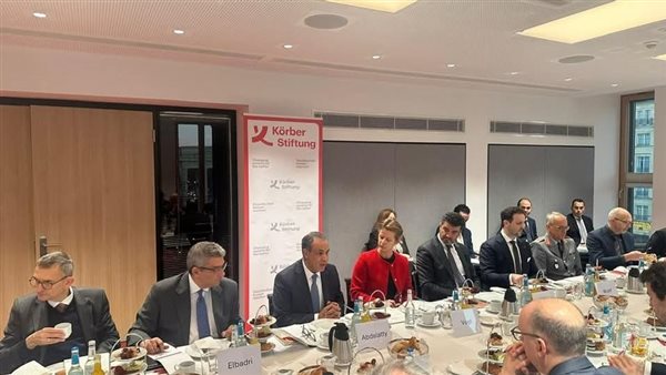 وزير الخارجية والهجرة