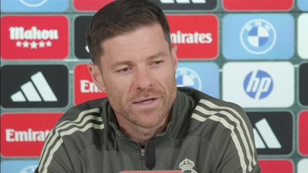 تشابي ألونسو مدرب