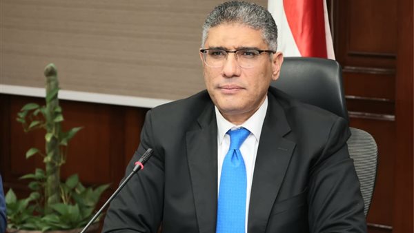 محافظ الجيزة خلال