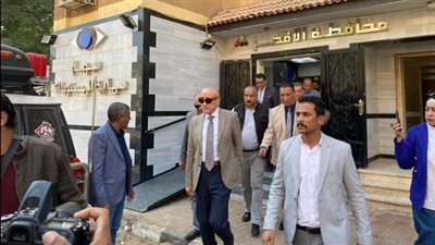 نصف مليون جنيه.. حماية المستهلك بالأقصر يعيد أموال مواطن خلال 24 ساعة من تقديم شكواه