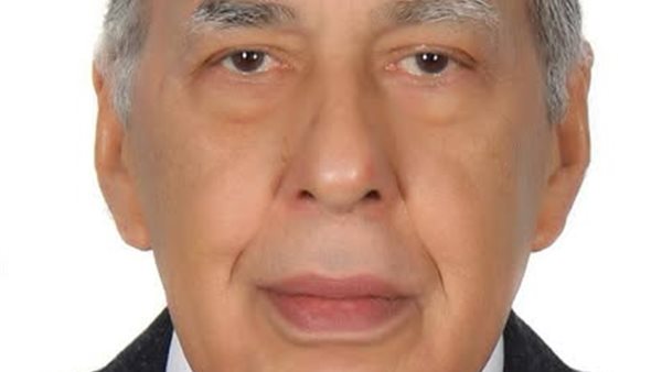  الدكتور شريف عزت