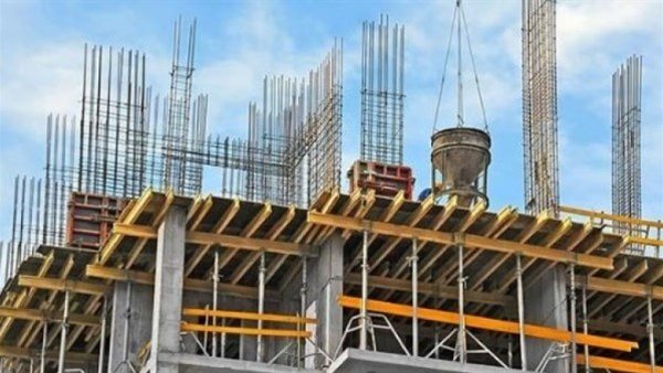 مبنى قيد الإنشاء