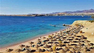 السياحة: رفع كفاءة البنية التحتية وخدمات الاتصالات بالفنادق والقرى السياحية بالغردقة