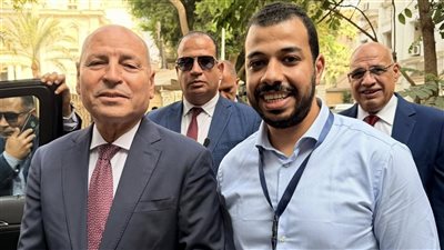 بعد فوزه بجائزة التميز الحكومي العربي.. أول تعليق لمحافظ القاهرة: ما حققته ثمرة جهود زملائي وفريق العمل| خاص