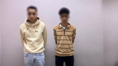 القبض على شخصين بحوزتهما بطاقات شخصية لتوجيه الناخبين في قنا