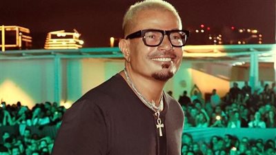 عمرو دياب يتألق في الدوحة بحفل استثنائي وحضور جماهيري كبير