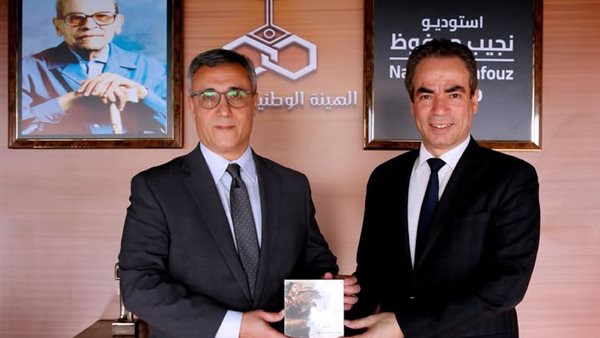 سفير الجزائر يزور