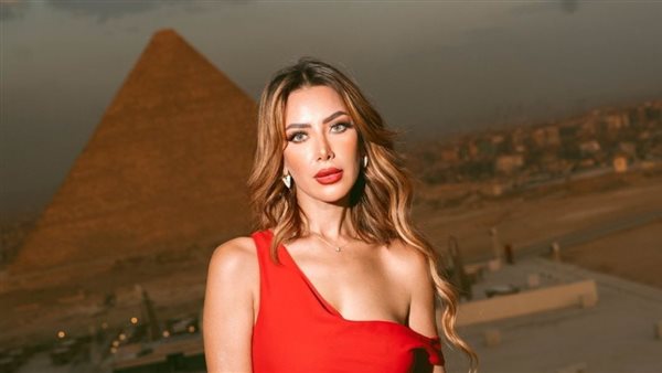 هبة عبد العزيز