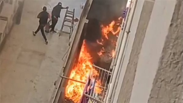 جانب من الحريق 