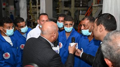 كامل الوزير: دراسة إنشاء مدرسة للتنمية الصناعية بقفط لتأهيل العمالة وتلبية احتياجات المناطق الصناعية