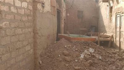 دون ضحايا.. انهيار منزل متهالك بقرية الرئيسية في قنا